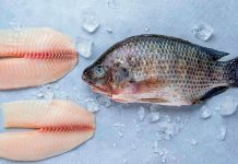 Диетические рыбные шашлычки с помидорами черри и шампиньонами